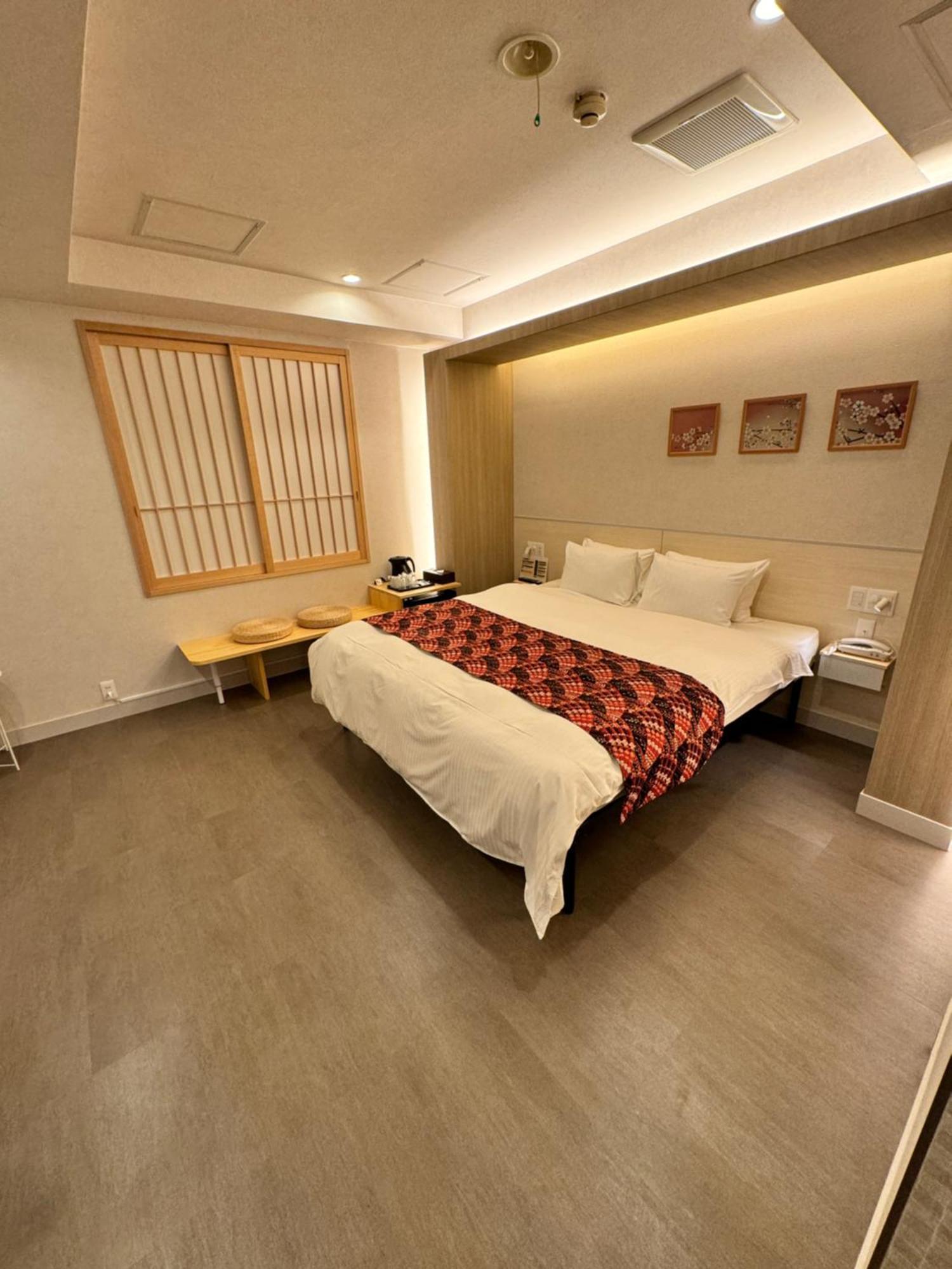 Hotel Be-Zen Shimanouchi Осака Екстериор снимка