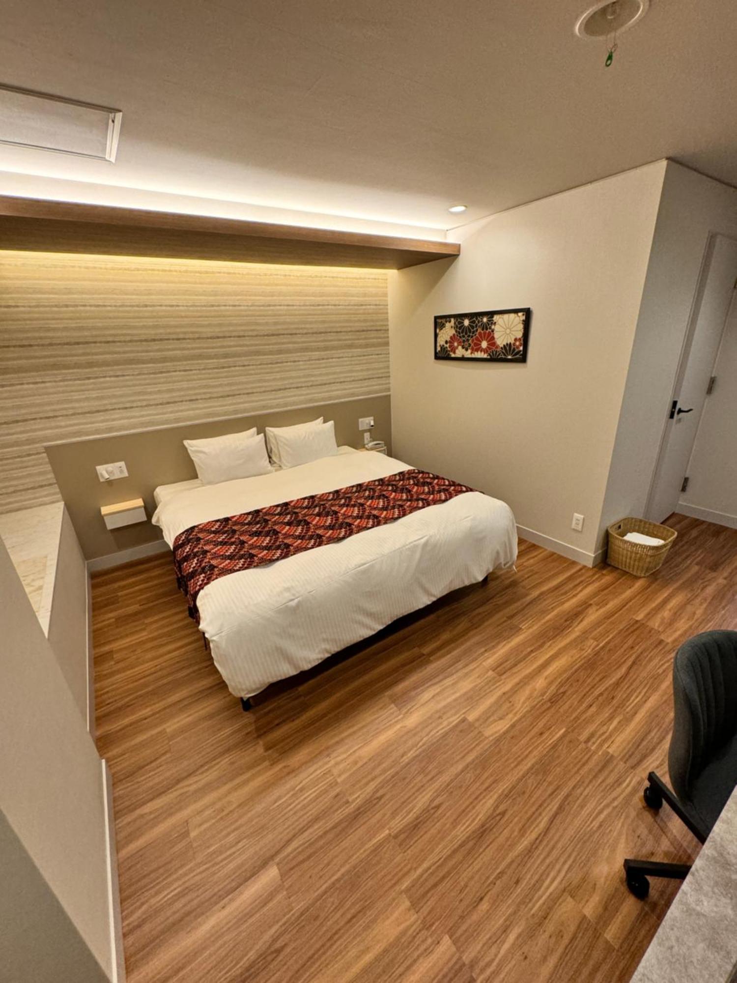 Hotel Be-Zen Shimanouchi Осака Екстериор снимка